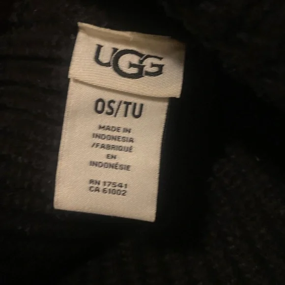 UGG EMBELLISHED KNIT CUFF BEANIE Nwts - Picture 7 of 11